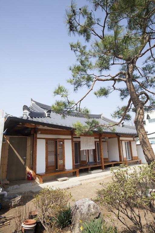 Ohnewwall Guesthouse Jeonju Exterior foto